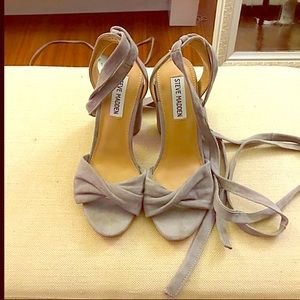 BRAND NEW Steve Madden suede sandal